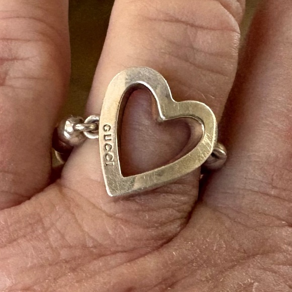 Gucci Sterling Silver Open Heart Ball Chain Ring Size 7 - Picture 3 of 6